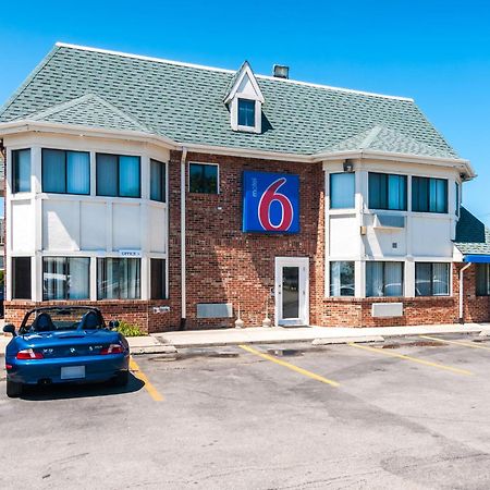 Motel 6 Chicago - Elk Grove Elk Grove Village Buitenkant foto