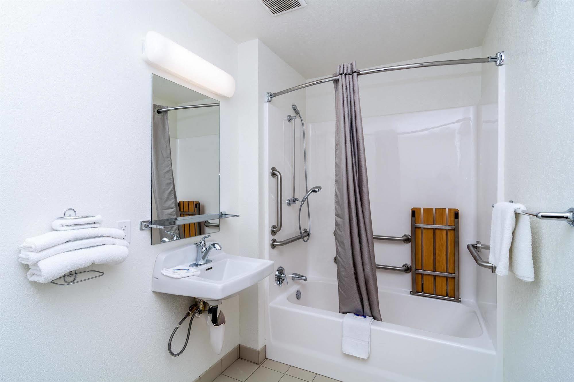 Motel 6 Chicago - Elk Grove Elk Grove Village Buitenkant foto