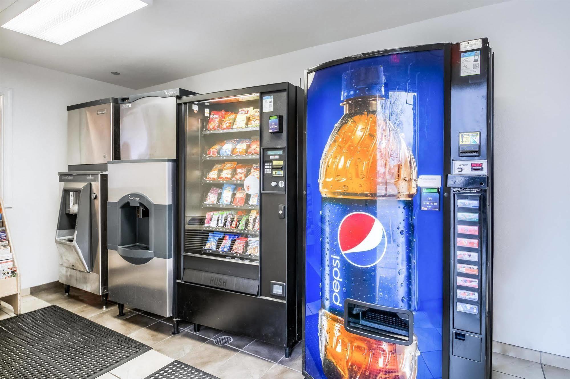Motel 6 Chicago - Elk Grove Elk Grove Village Buitenkant foto